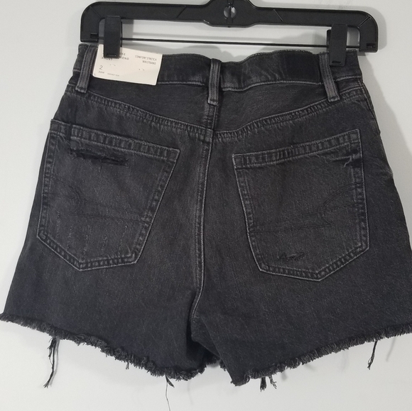 American Eagle NWT Distressed Highest Rise 90's Boyfriend Shorts. Size 2 / 26W. - Picture 6 of 11